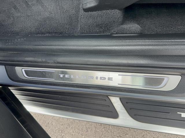 2022 Kia Telluride Base